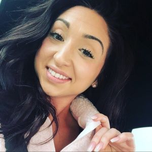 Meet your Posher, Sabrina